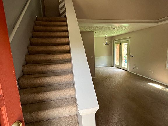 5th image of 118 Whitehills Dr #2