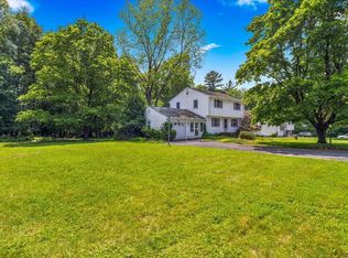 35 Kennelworth Dr, East Bridgewater, MA 02333