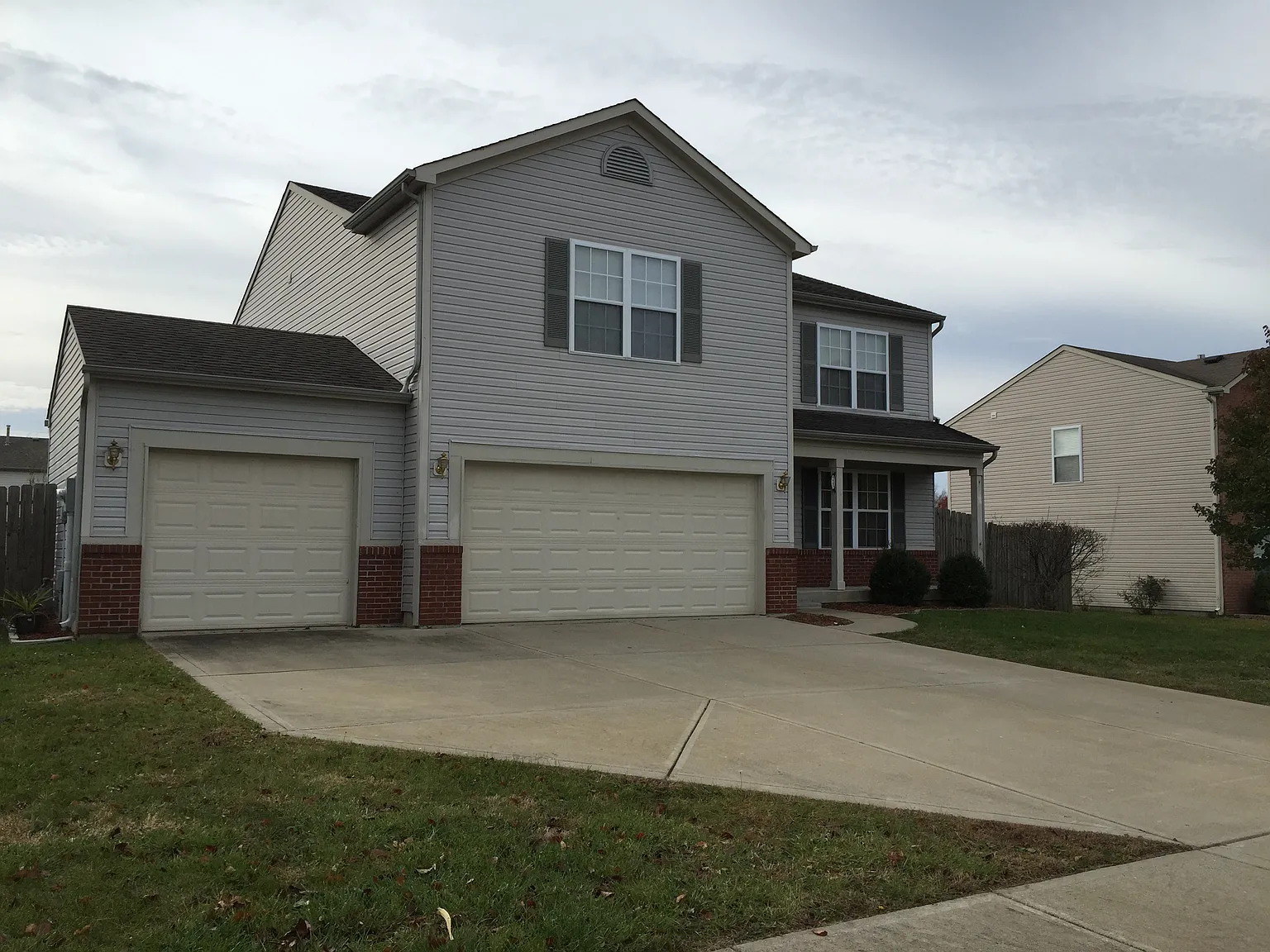 4445 Driftwood Ln photo 1