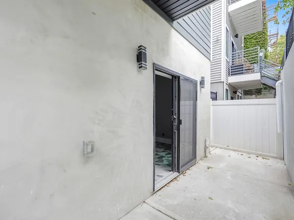 24 Romaine Avenue image 5 of 27