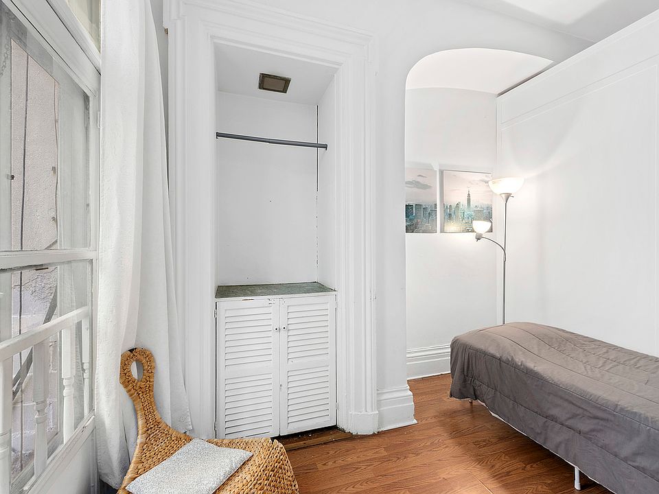1st image of 106 E 31st St APT 1A