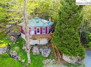 212 Charter Hills Rd, Banner Elk, NC 28604