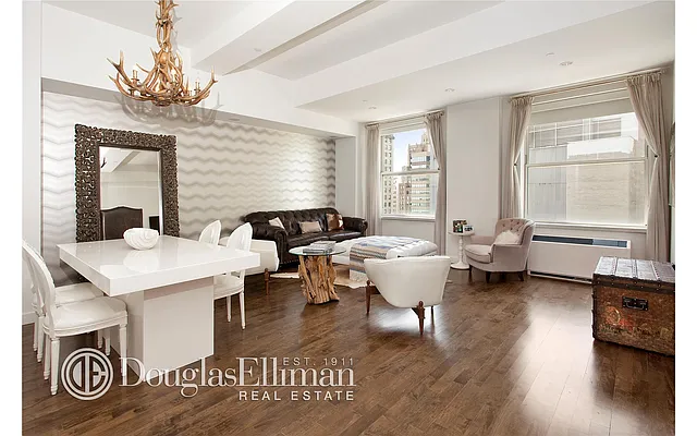 Sold by Douglas Elliman | media 24