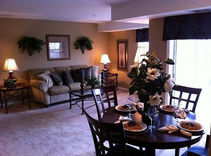 Living, Dining Room, Balc
