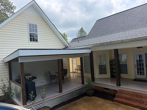 4th image of 107 Pine Ridge Ct