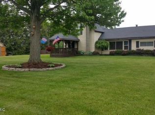 319 S Snow Prairie Rd, Coldwater, MI 49036