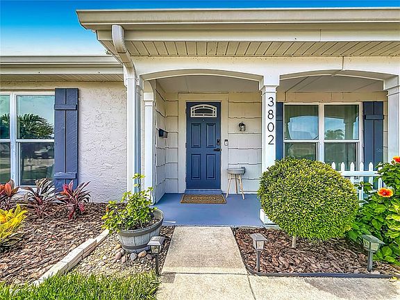4th image of 3802 Grayton Dr