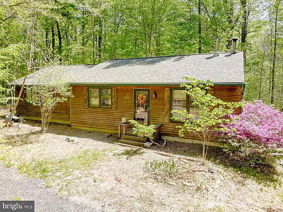 3rd image of 2050 McCracken Dr