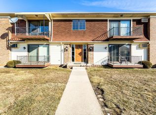 1900 River Rd APT B5, Marysville, MI 48040