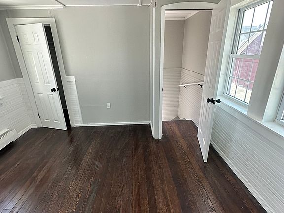 4th image of 463 Main St #1