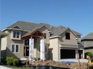 9428 W 162nd St, Overland Park, KS 66085