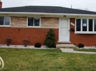 16022 Dugan St, Roseville, MI 48066