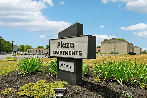 Plaza I Apartments Photo 1 Plaza I Apartments Photo 1