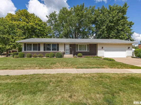 923 Cherry Dr, Geneseo, IL 61254