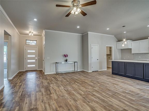 5th image of 8917 Stacy Lynn Ln