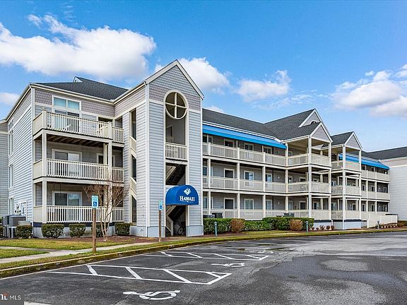 4th image of 205 125th St Unit 331H