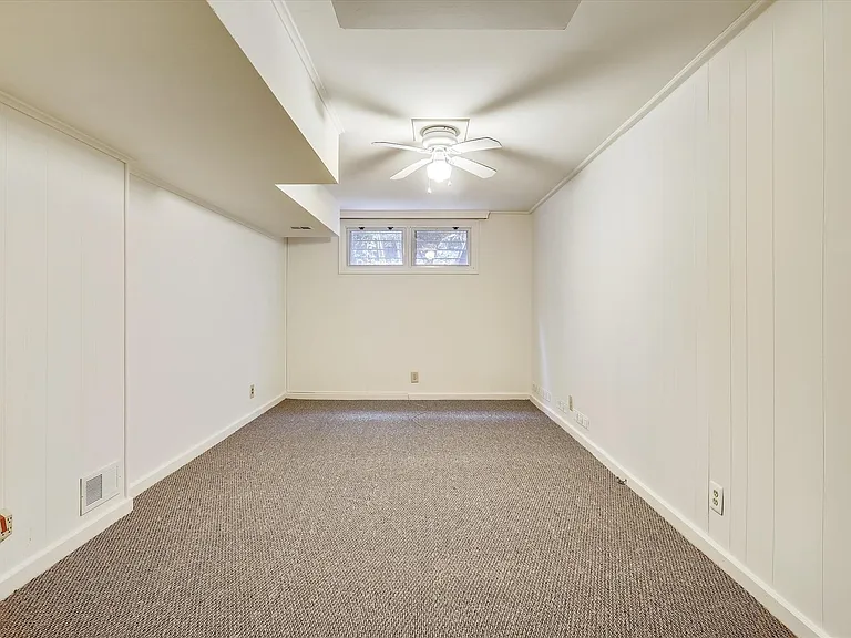 3503 E West Hwy — Photo 37