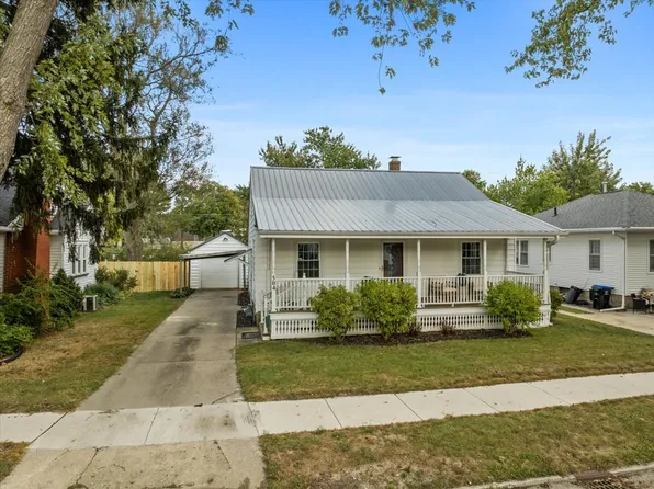 504 Florence Ave, Bloomington, IL 61701