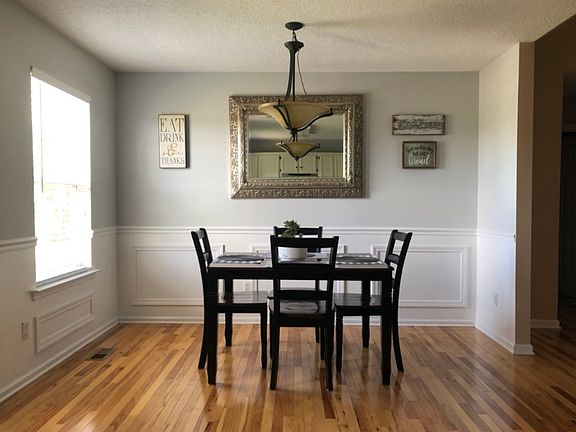 4th image of 122 Brookfield Cir