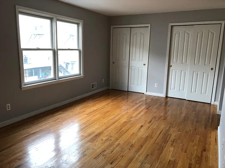 27 Mulock Pl — Photo 5