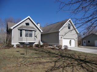 12650 Rich Ln, Athens, OH 45701