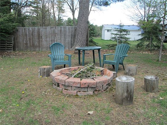 5th image of 30933 Pinewood Dr