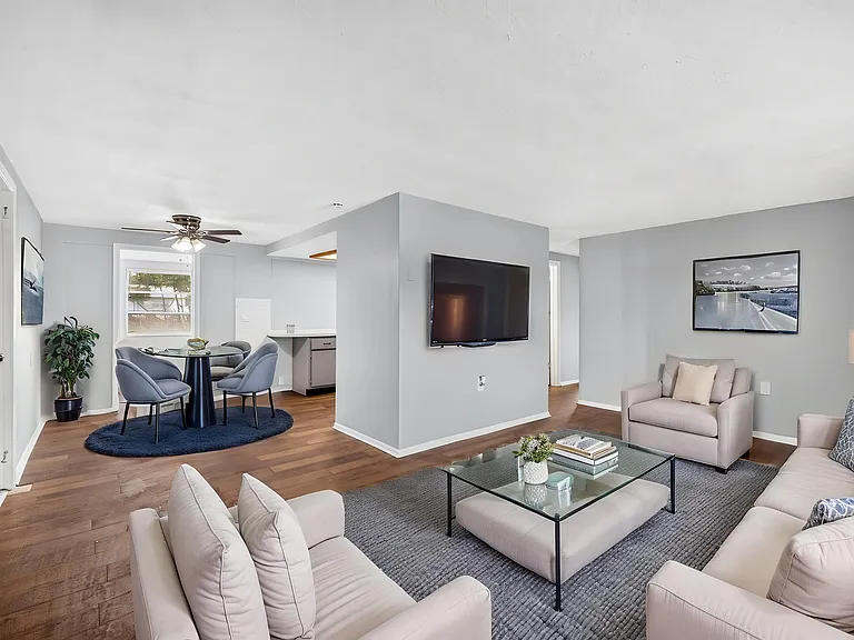 7311 Country Club Dr — Photo 2