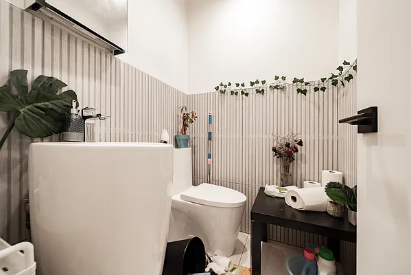 Rented by Jankos Group LLC | media 33