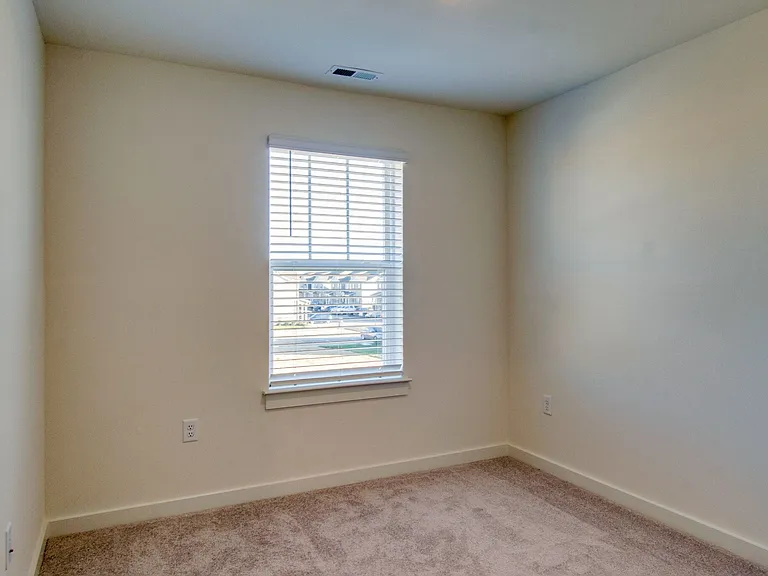 1703 Frodo Way — Photo 20
