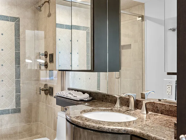 555 Church St #2300 — Photo 31