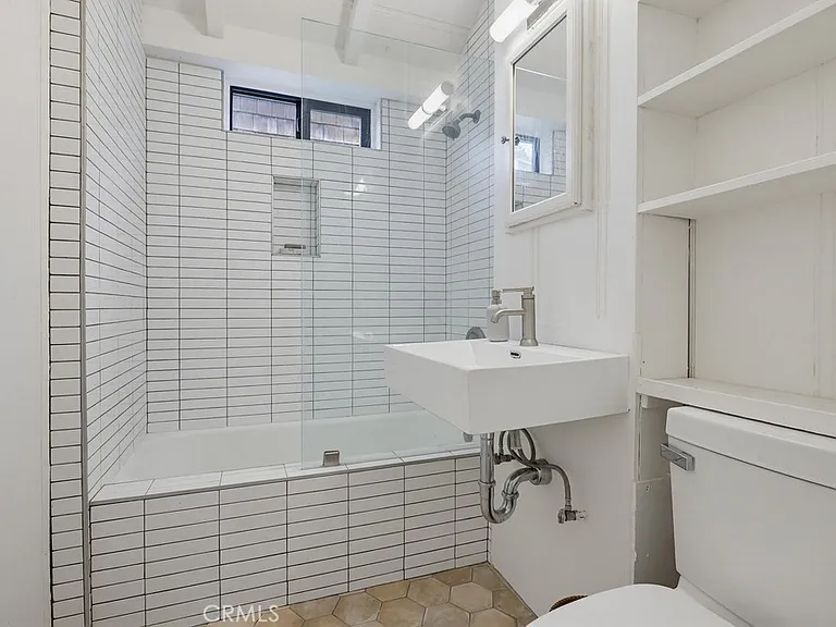 450 Ruby St — Photo 10