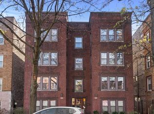 107 Harrison St #2W, Oak Park, IL 60304