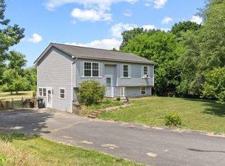 88 Old Fall River Rd, Swansea, MA 02777