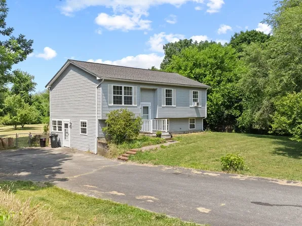 88 Old Fall River Rd, Swansea, MA 02777