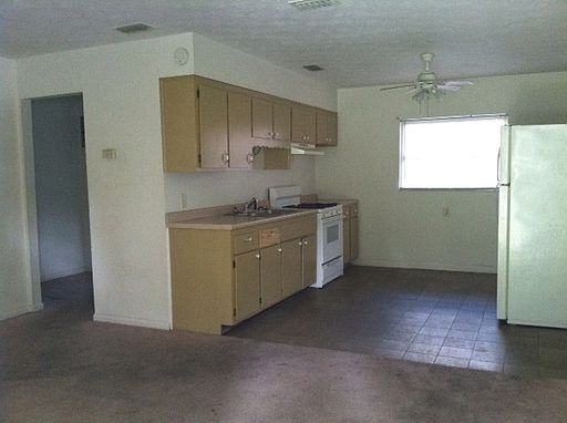 2nd image of 356 SE Allen Pl #101
