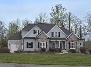 6300 Poplar Forest Dr, Summerfield, NC 27358