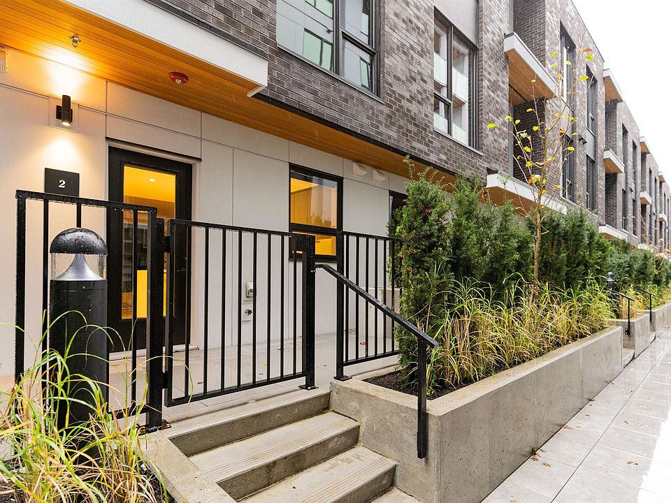 1st image of 83 Moody St #2