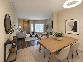 3100 Walnut Bend Ln