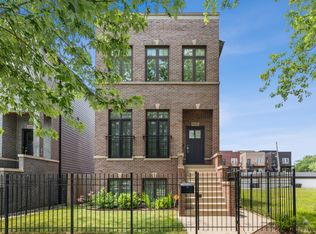 4610 S Champlain Ave, Chicago, IL 60653