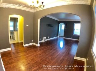 2455 S 68th St, West Allis, WI 53219