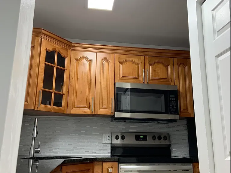 617 Sea Pine Way #D2 — Photo 8