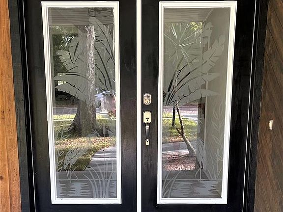 2nd image of 840 Banbury Dr