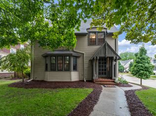 1954 N 6th St, Sheboygan Fls, WI 53081