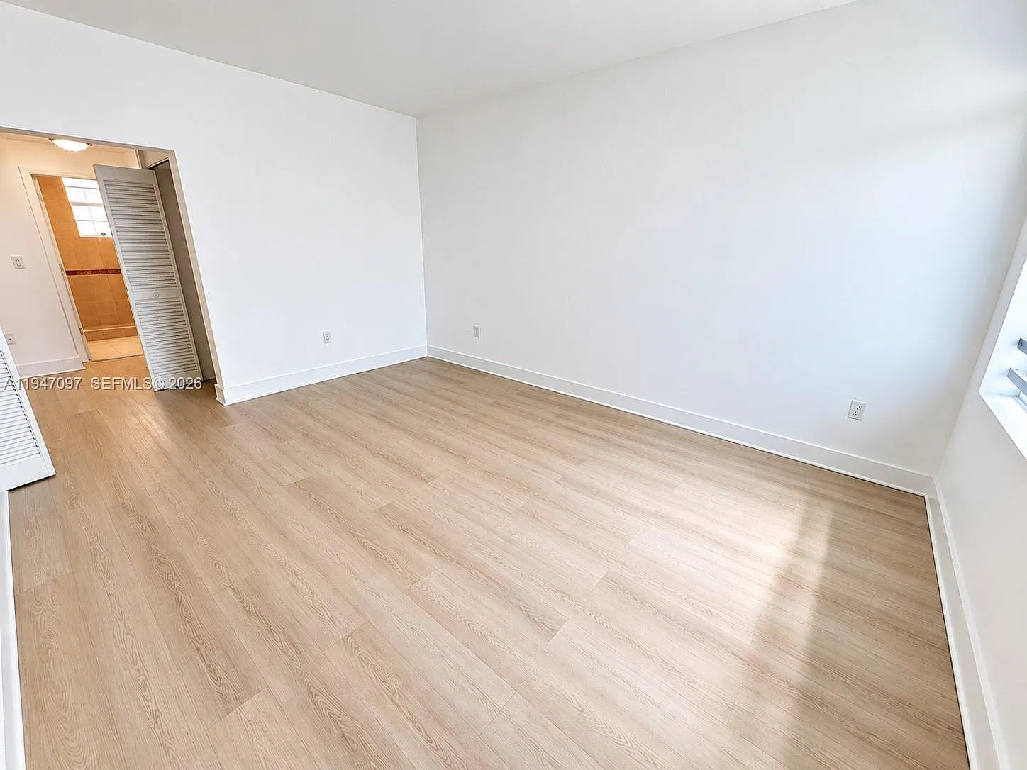1000 Meridian Ave — Photo 2