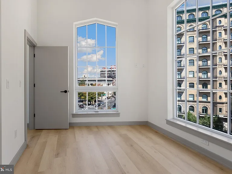 689 N Broad St #404 — Photo 14
