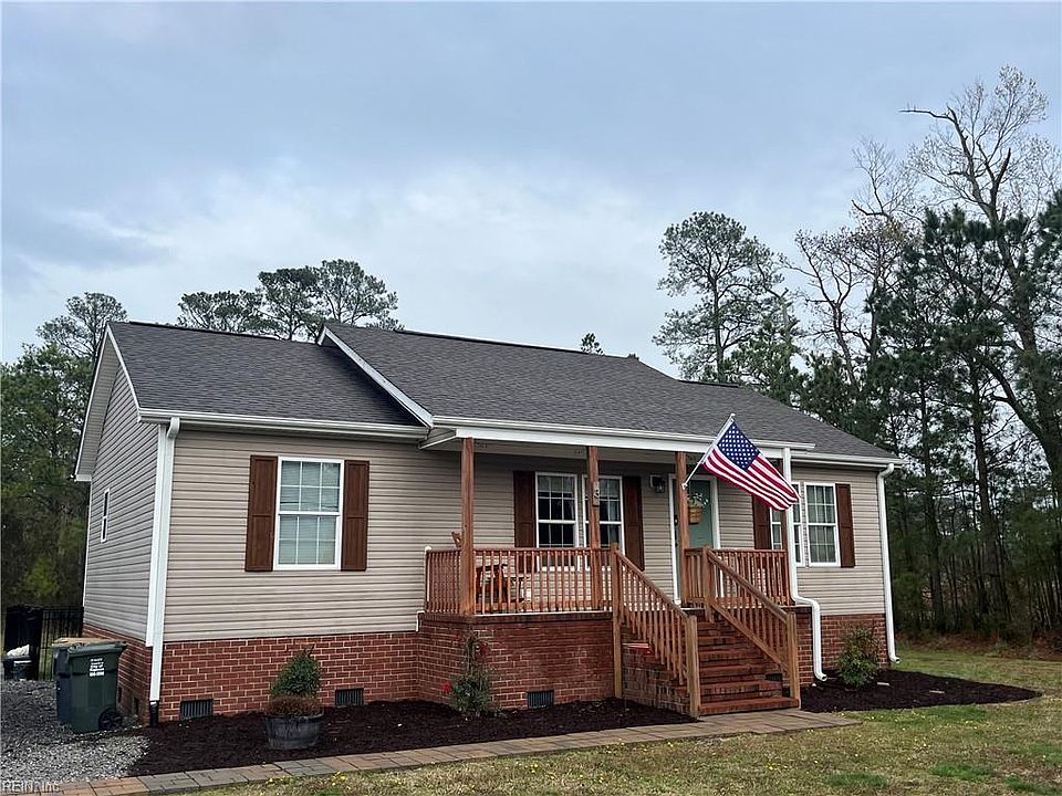 1st image of 3 Dryden Farm Ln