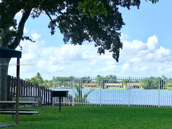 18930 NW 63rd Court Cir, Hialeah, FL 33015