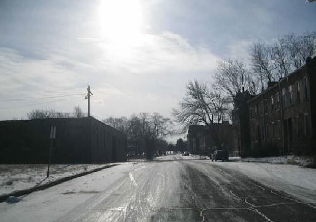 2nd image of 2703 Hadley St