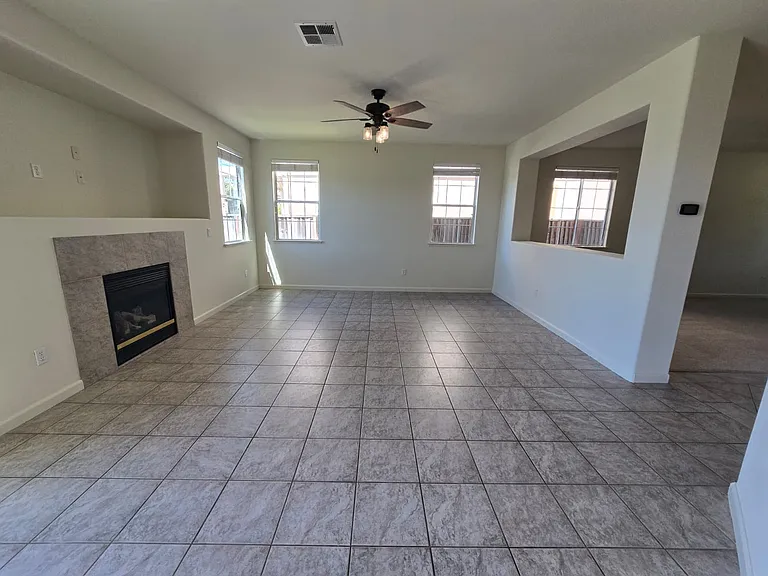 5130 Lakeshore Dr — Photo 7