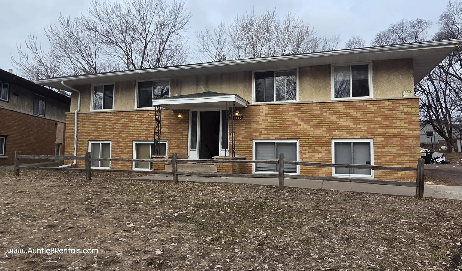 2 bed, 1.0 bath, 1300 sqft, $1,650 — Photo 2